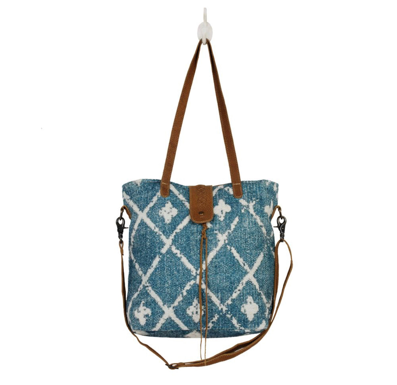 Beguile Shoulder bag