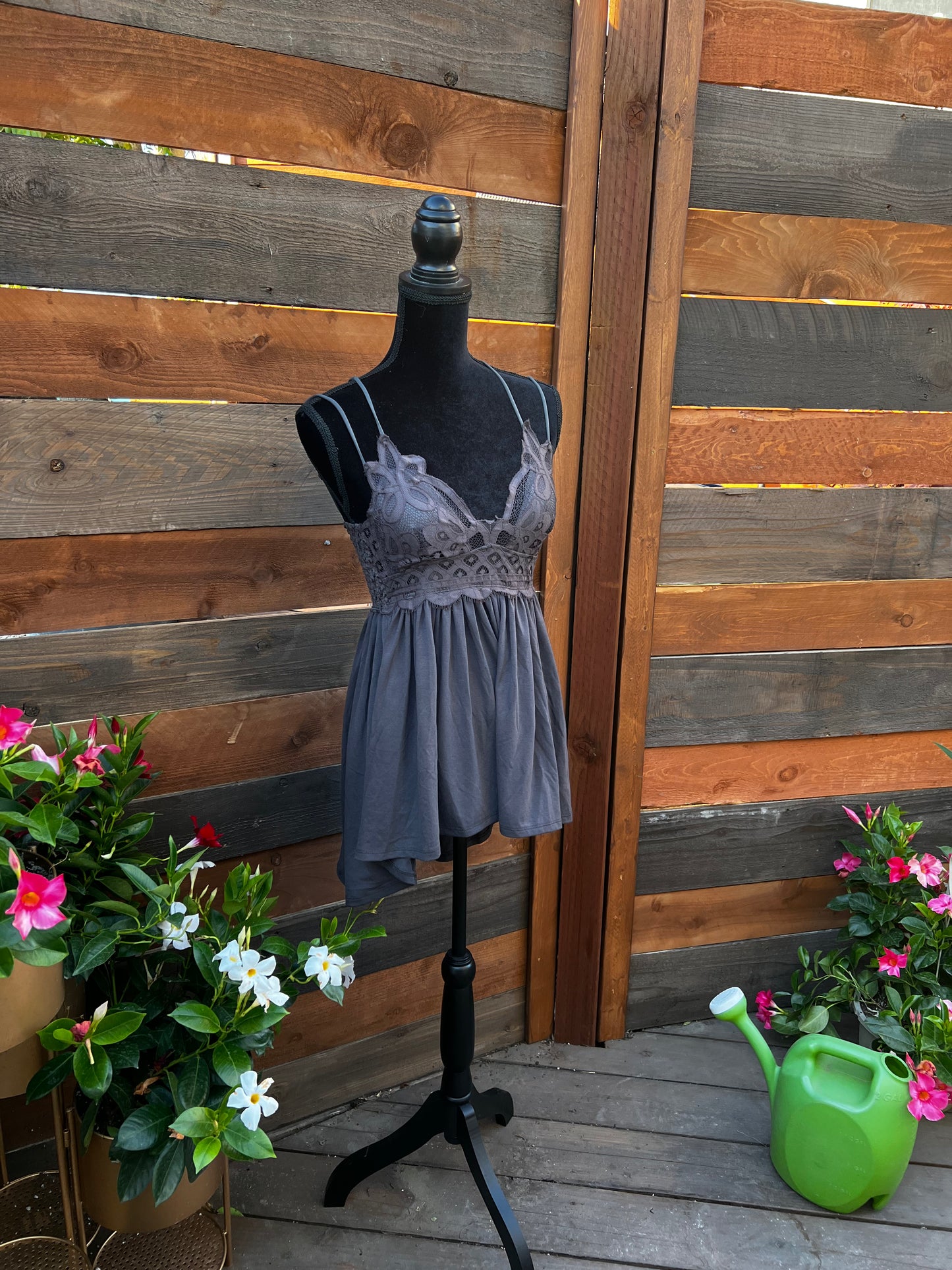 Festival Top in charcoal